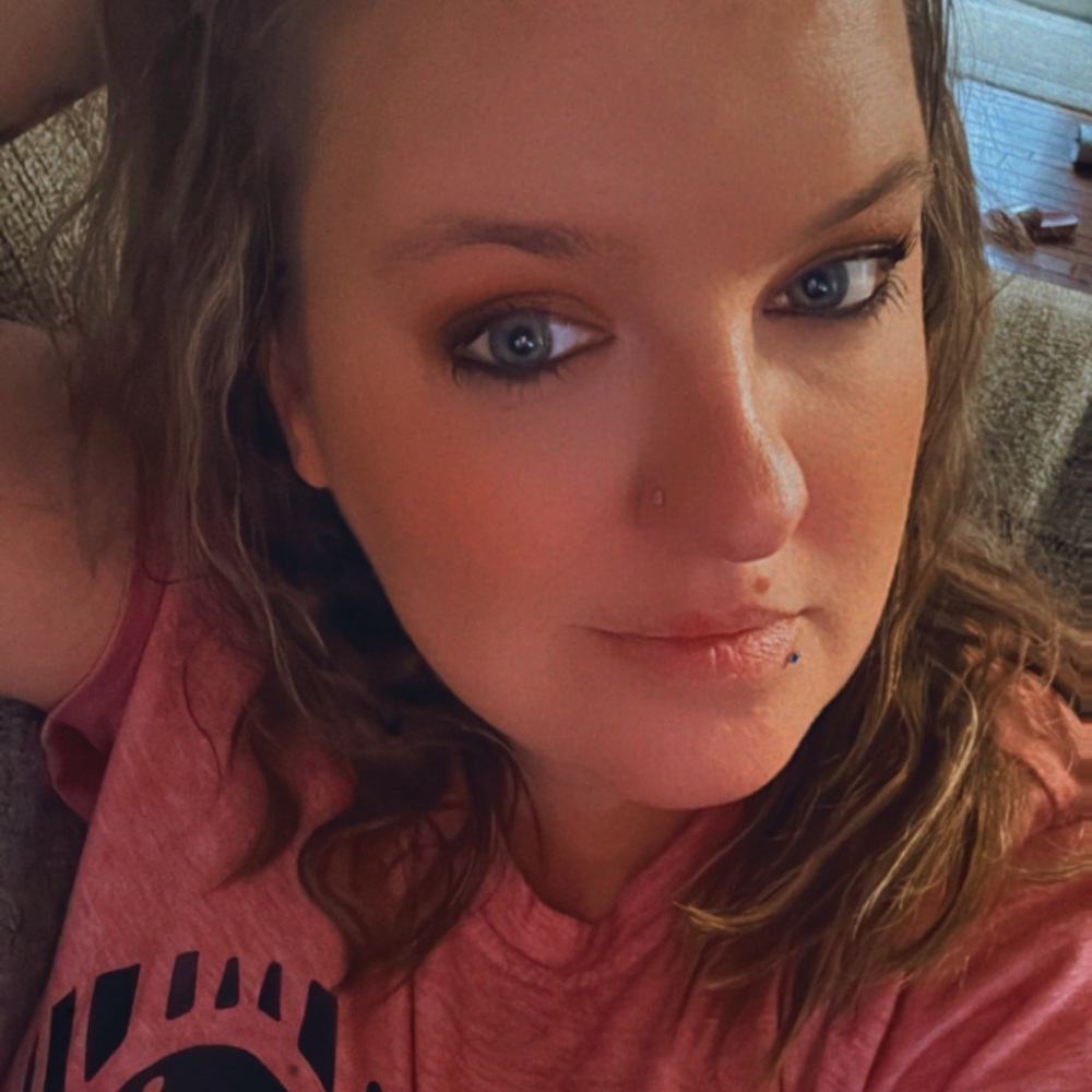 Meet your Posher, Courtney